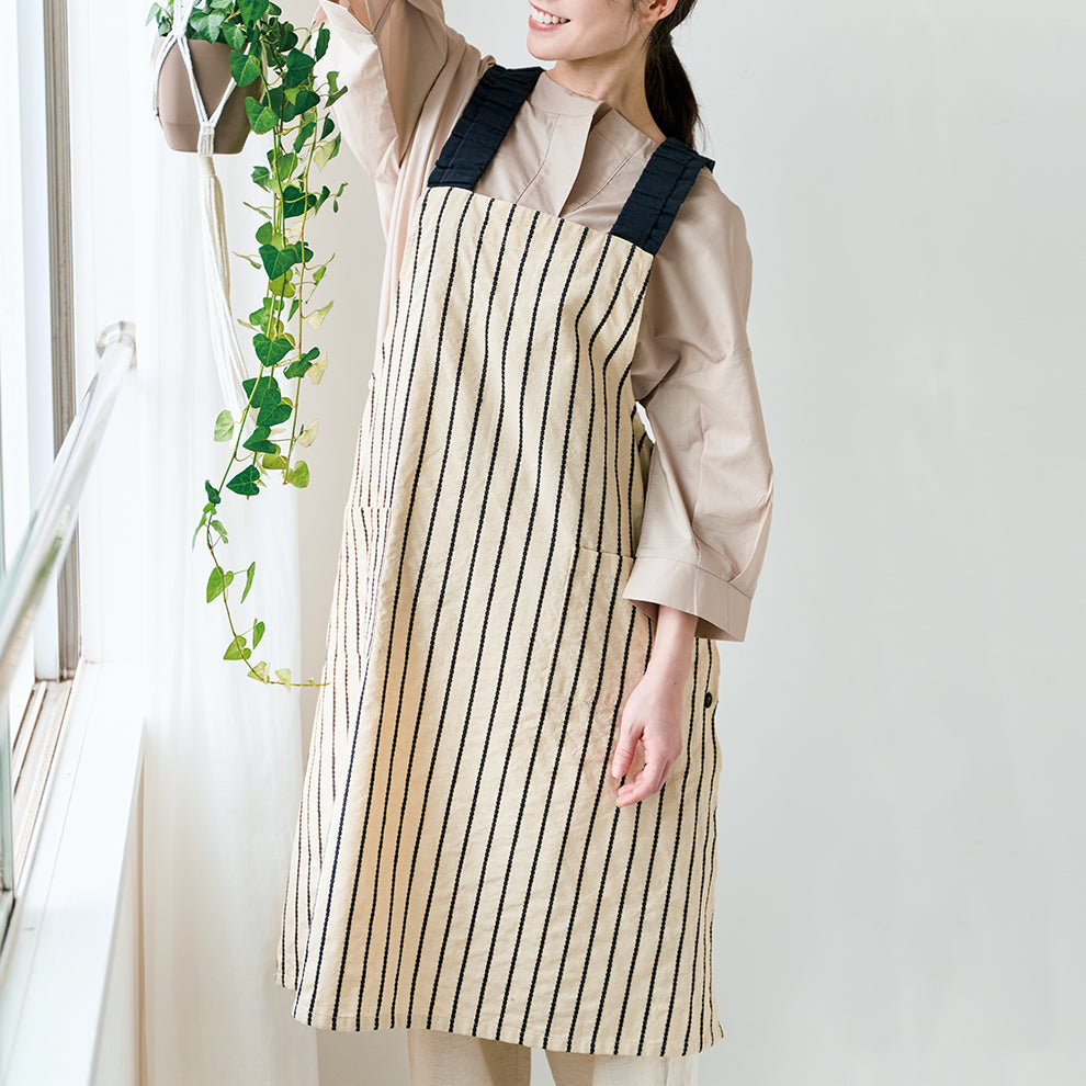 【SALE 50％オフ】デイバイデイ ジャンスカエプロン ストライプ ネイビー