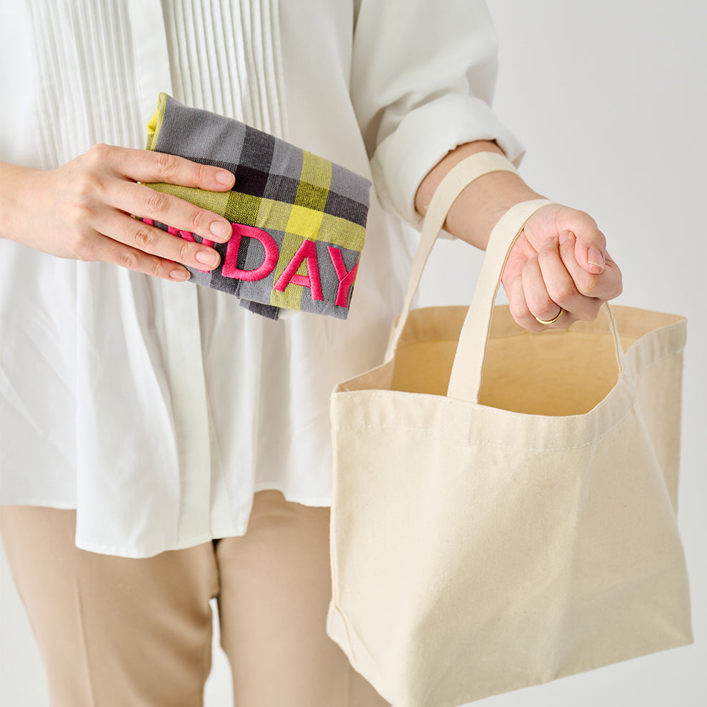 【EC限定】アビチュアル SUNDAY 刺繍トートバッグ レッド【2026年SS新作】